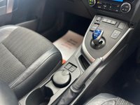 USED 2014 64 TOYOTA AURIS 1.8 VVT-h Excel Hatchback 5dr Petrol Hybrid CVT Euro 5 (s/s) (136 ps) Full Toyota History