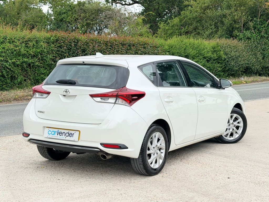 USED 2018 18 TOYOTA AURIS 1.2 VVT-i Icon Hatchback 5dr Petrol Manual Euro 6 (s/s) (116 ps) Camera|8 Services|Bluetooth|Lane Departure|