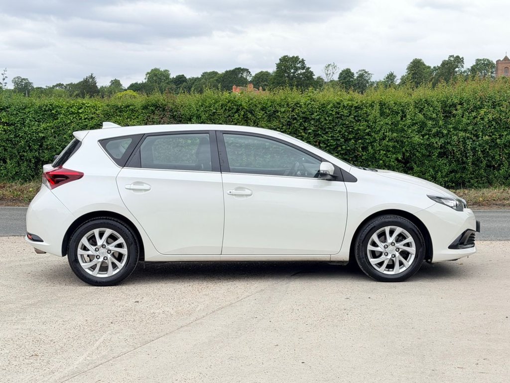 USED 2018 18 TOYOTA AURIS 1.2 VVT-i Icon Hatchback 5dr Petrol Manual Euro 6 (s/s) (116 ps) Camera|8 Services|Bluetooth|Lane Departure|