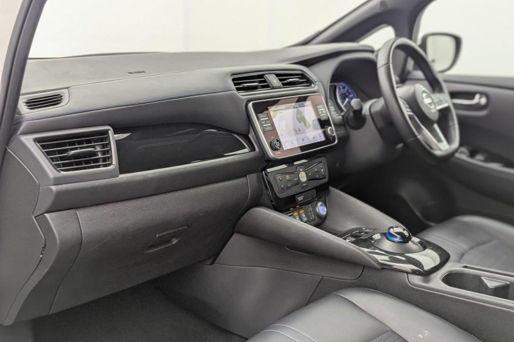 USED 2022 72 NISSAN LEAF 59kWh e+ N-Connecta Hatchback 5dr Electric Auto (217 ps) Keyless Entry, Rear Camera,DAB