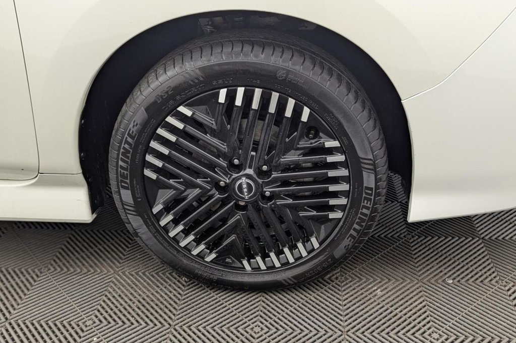USED 2022 72 NISSAN LEAF 59kWh e+ N-Connecta Hatchback 5dr Electric Auto (217 ps) Keyless Entry, Rear Camera,DAB