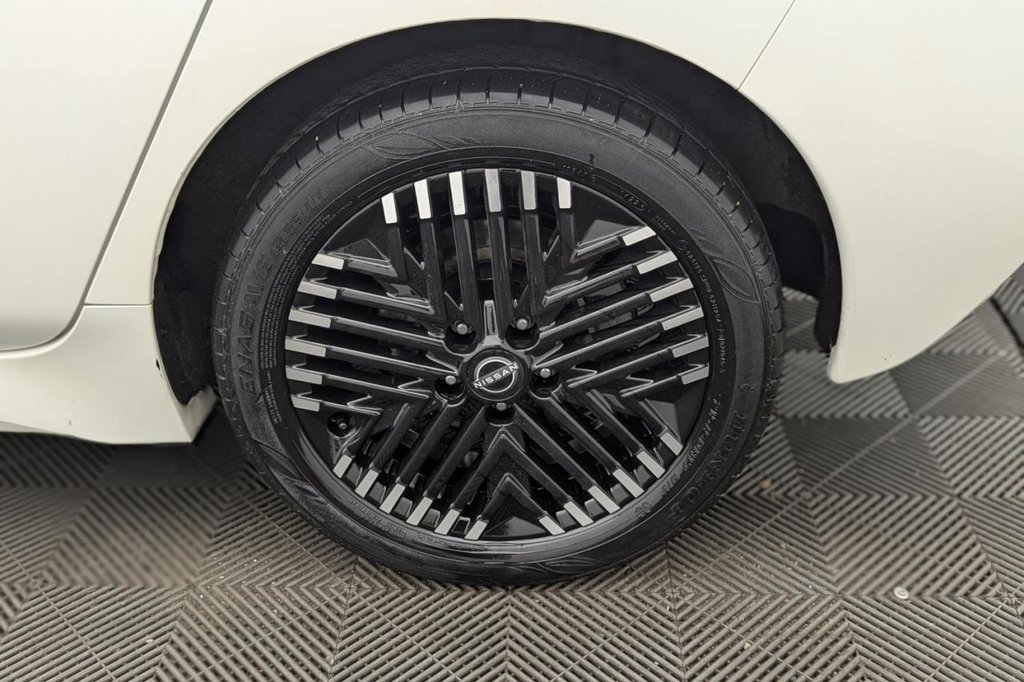 USED 2022 72 NISSAN LEAF 59kWh e+ N-Connecta Hatchback 5dr Electric Auto (217 ps) Keyless Entry, Rear Camera,DAB