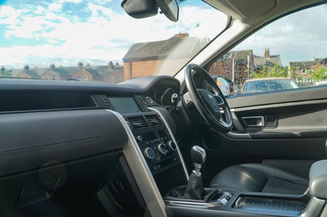 View our LAND ROVER DISCOVERY SPORT