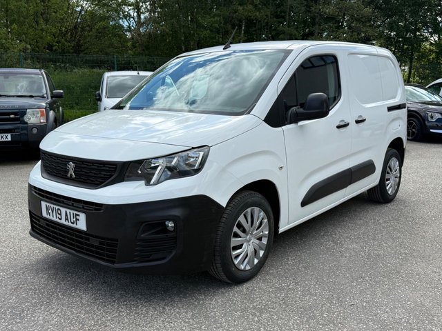View our PEUGEOT PARTNER