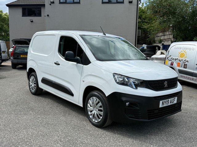 View our PEUGEOT PARTNER