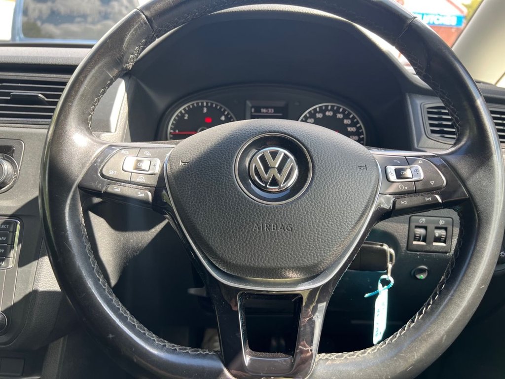 USED 2017 67 VOLKSWAGEN CADDY MAXI 2.0 TDi C20 Maxi Combi Van 5dr Diesel Manual FWD (Window) (128 g/km, 101 bhp) 5  SEATER WITH AIR CON!