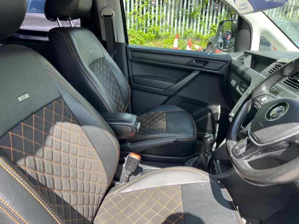 USED 2017 67 VOLKSWAGEN CADDY MAXI 2.0 TDi C20 Maxi Combi Van 5dr Diesel Manual FWD (Window) (128 g/km, 101 bhp) 5  SEATER WITH AIR CON!
