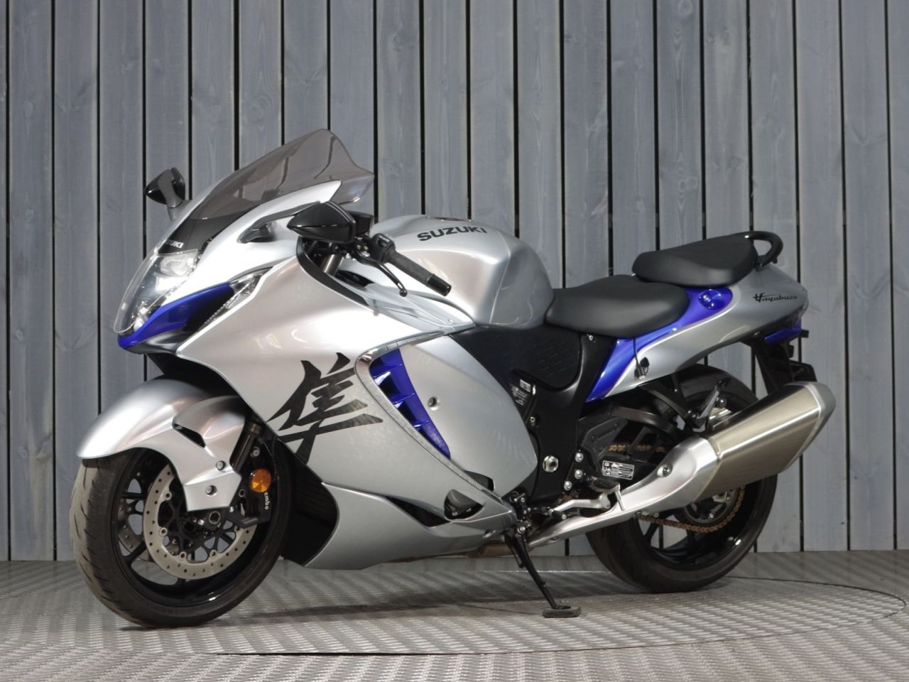 SUZUKI GSX1300R HAYABUSA