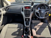 USED 2010 10 VAUXHALL ASTRA 1.4 16v Exclusiv Hatchback 5dr Petrol Manual Euro 5 (100 ps) 43K WITH FULL SERVICE HISTORY!