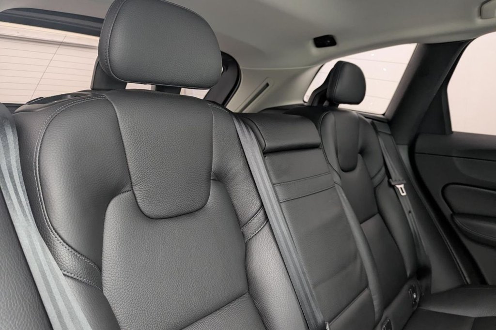 USED 2017 67 VOLVO XC60 2.0 D4 Momentum Pro SUV 5dr Diesel Auto AWD Euro 6 (s/s) (190 ps) 4X4, Full Leather, Camera