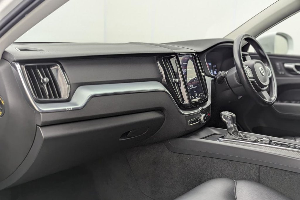 USED 2017 67 VOLVO XC60 2.0 D4 Momentum Pro SUV 5dr Diesel Auto AWD Euro 6 (s/s) (190 ps) 4X4, Full Leather, Camera