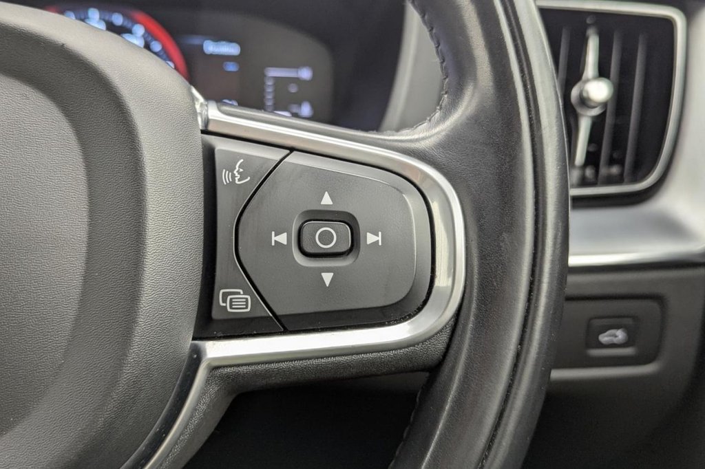 USED 2017 67 VOLVO XC60 2.0 D4 Momentum Pro SUV 5dr Diesel Auto AWD Euro 6 (s/s) (190 ps) 4X4, Full Leather, Camera