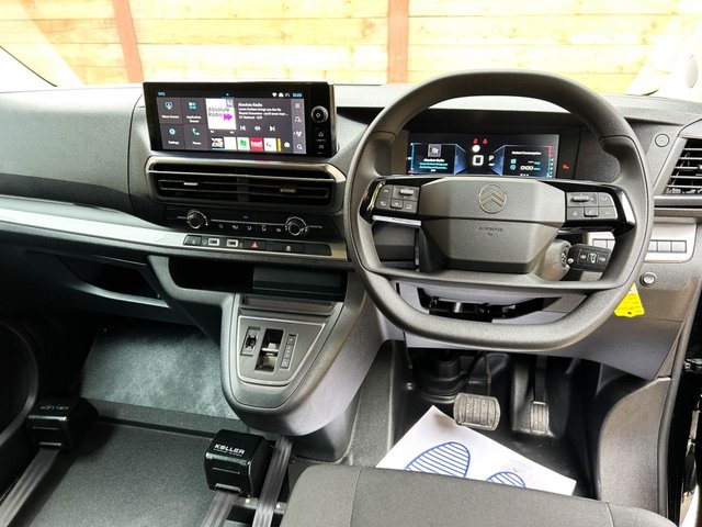 View our CITROEN SPACETOURER
