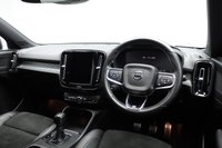 USED 2020 20 VOLVO XC40 1.5 T3 R-Design SUV 5dr Petrol Manual Euro 6 (s/s) (163 ps) HISTORY+DIGI DASH+SAT NAV