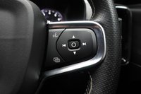 USED 2020 20 VOLVO XC40 1.5 T3 R-Design SUV 5dr Petrol Manual Euro 6 (s/s) (163 ps) HISTORY+DIGI DASH+SAT NAV
