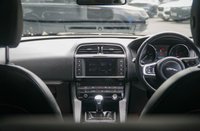 USED 2017 67 JAGUAR F-PACE 2.0 D165 Prestige SUV 5dr Diesel Manual Euro 6 (s/s) (163 ps) 
