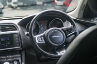 USED 2017 67 JAGUAR F-PACE 2.0 D165 Prestige SUV 5dr Diesel Manual Euro 6 (s/s) (163 ps) 