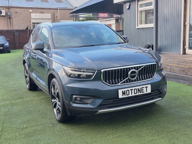 View our VOLVO XC40