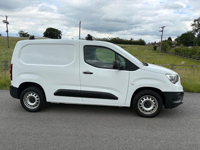 View our Vauxhall Combo 1.5 Turbo D 2300 Dynamic Panel Van 4dr Diesel Manual L1 H1 Euro 6 (100 ps)