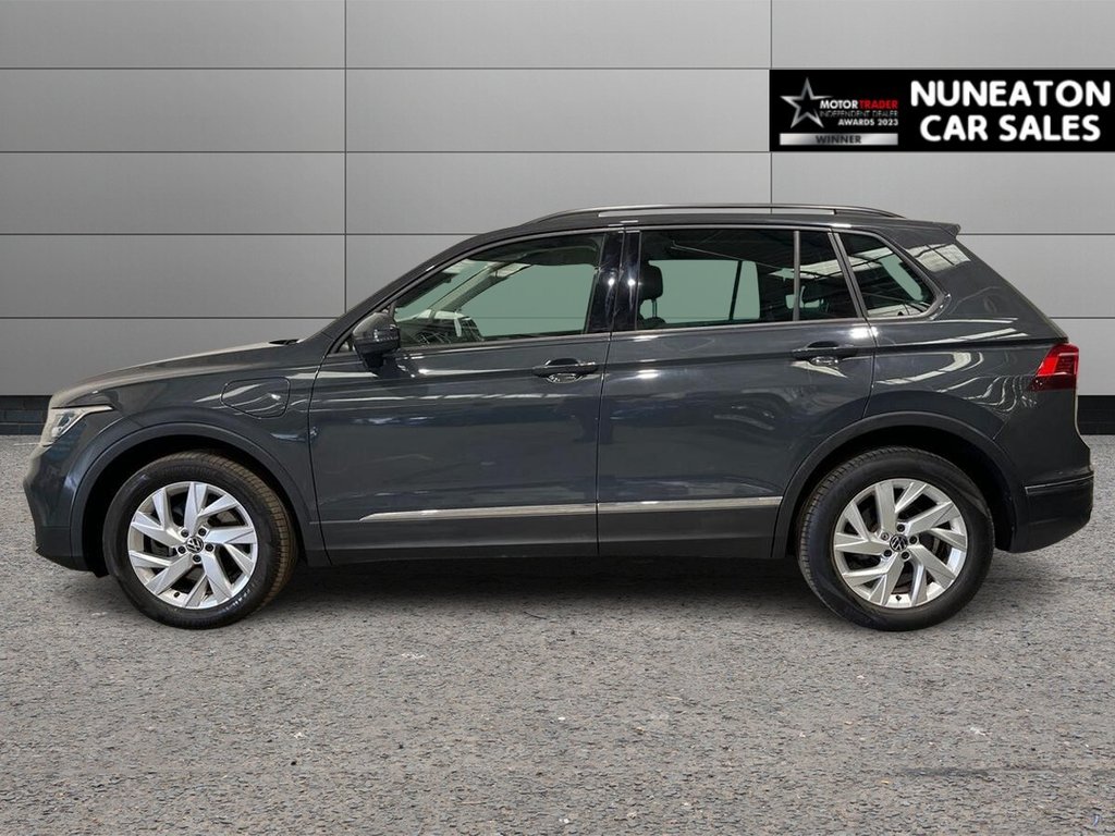 USED 2022 22 VOLKSWAGEN TIGUAN 1.4 TSI 13kWh Life SUV 5dr Petrol Plug-in Hybrid DSG Euro 6 (s/s) (245 ps) One Owner - Full History