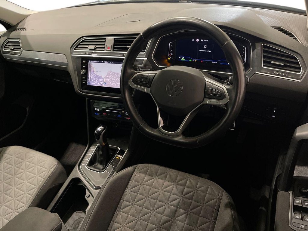 USED 2022 22 VOLKSWAGEN TIGUAN 1.4 TSI 13kWh Life SUV 5dr Petrol Plug-in Hybrid DSG Euro 6 (s/s) (245 ps) One Owner - Full History
