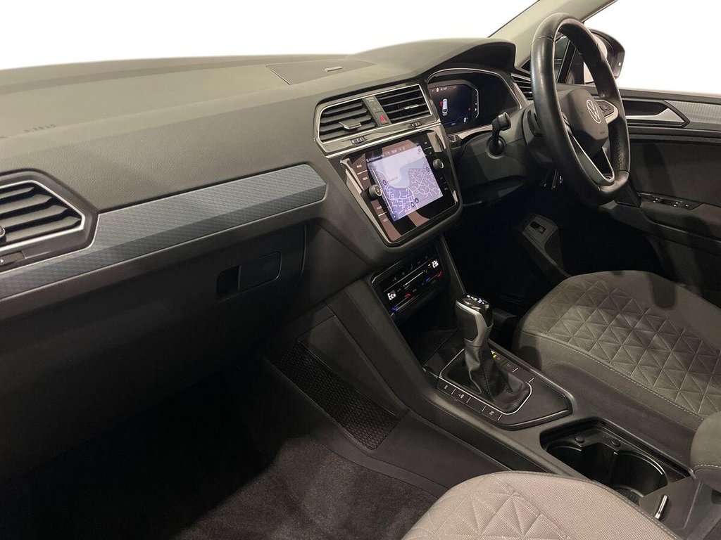 USED 2022 22 VOLKSWAGEN TIGUAN 1.4 TSI 13kWh Life SUV 5dr Petrol Plug-in Hybrid DSG Euro 6 (s/s) (245 ps) One Owner - Full History