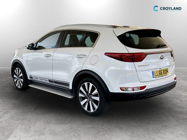 View our KIA SPORTAGE