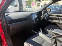 USED 2021 21 MITSUBISHI OUTLANDER 2.4h TwinMotor 13.8kWh Exceed SUV 5dr Petrol Plug-in Hybrid CVT 4WD Euro 6 (s/s) (224 ps) 360 DEGREE PARKING CAMERAS X 4