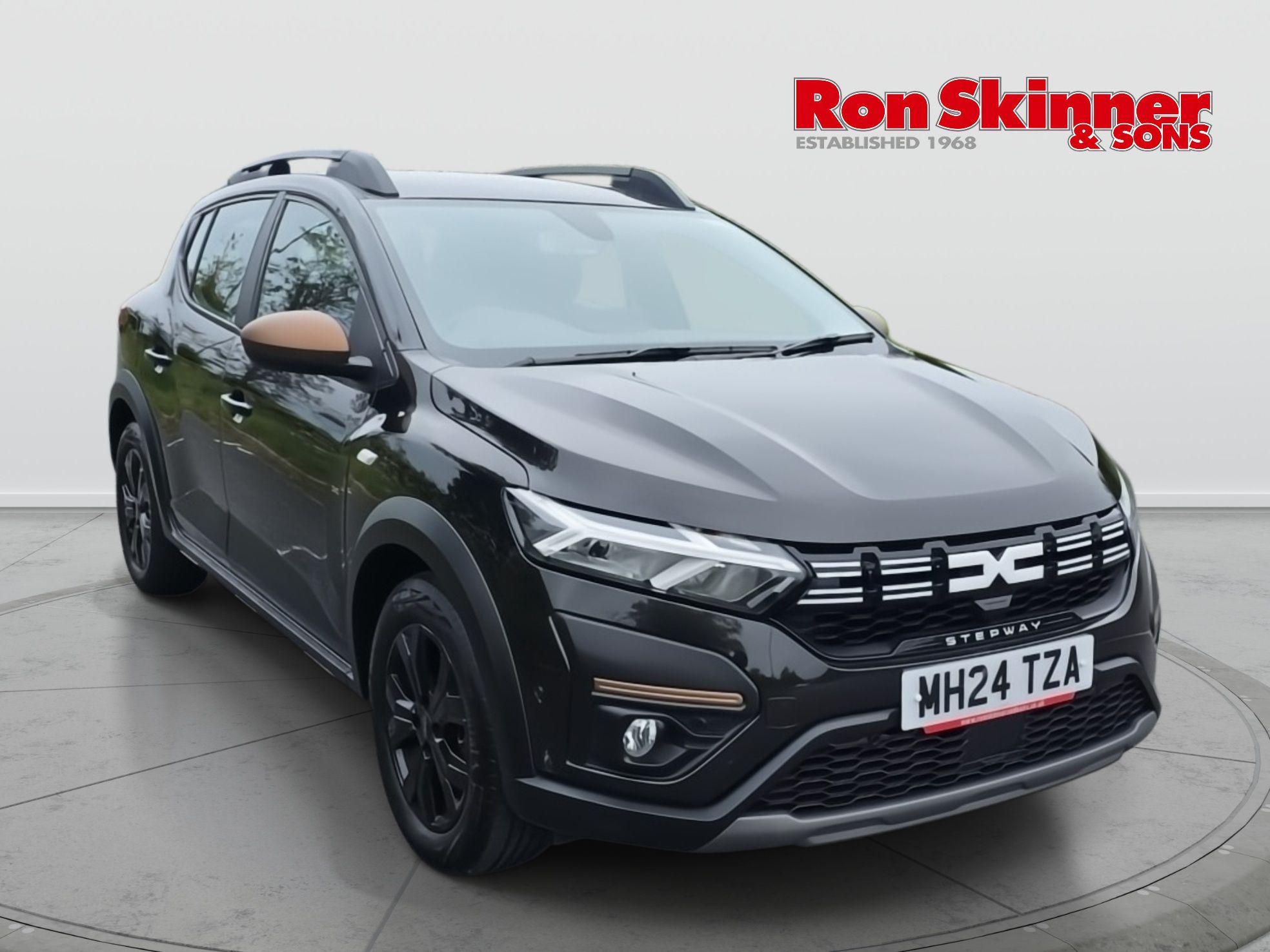 USED 2024 24 DACIA SANDERO STEPWAY 1.0 TCe EXTREME Hatchback 5dr Petrol Manual Euro 6 (s/s) (90 ps) 