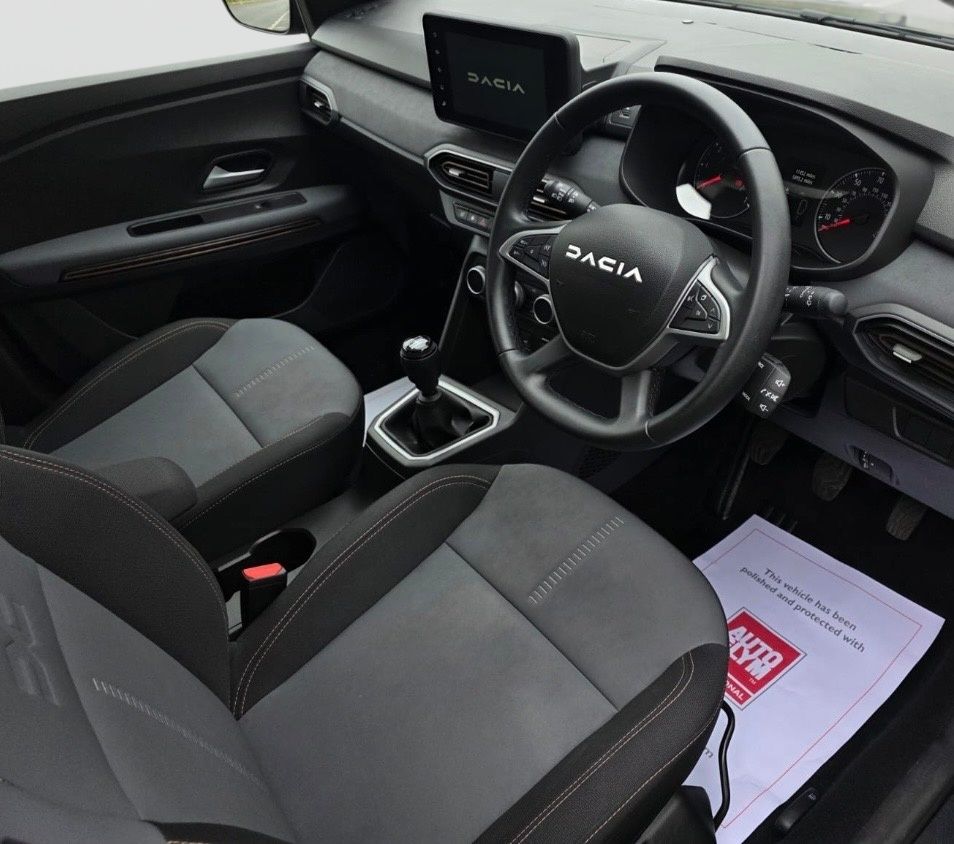USED 2024 24 DACIA SANDERO STEPWAY 1.0 TCe EXTREME Hatchback 5dr Petrol Manual Euro 6 (s/s) (90 ps) 