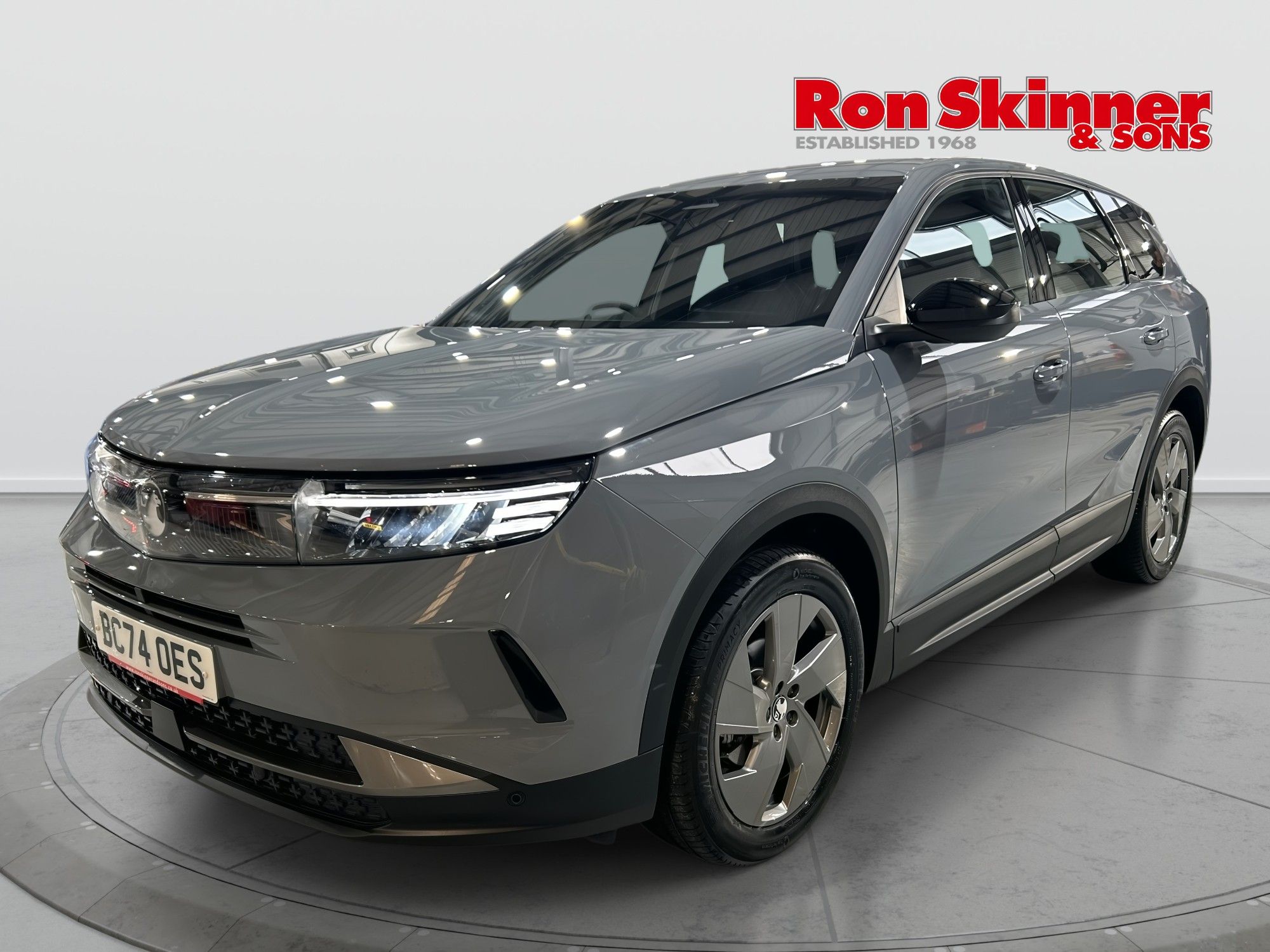 USED 2025 74 VAUXHALL GRANDLAND 1.2 Design SUV 5dr Petrol Hybrid e-DCT Euro 6 (s/s) (136 ps) 