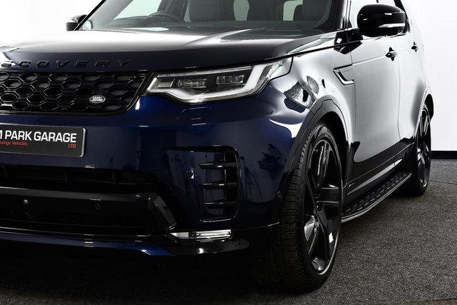 USED 2021 71 LAND ROVER DISCOVERY 3.0 D300 MHEV R-Dynamic SE SUV 5dr Diesel Auto 4WD Euro 6 (s/s) (300 ps) &pound;8k Extras | 1 Owner | FLRSH +