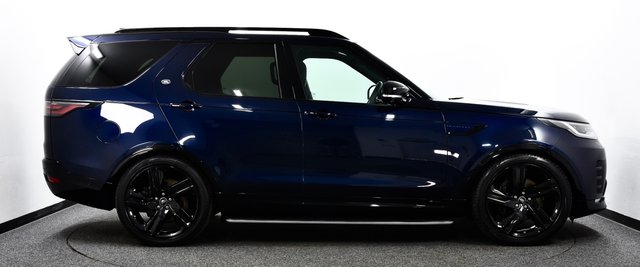 USED 2021 71 LAND ROVER DISCOVERY 3.0 D300 MHEV R-Dynamic SE SUV 5dr Diesel Auto 4WD Euro 6 (s/s) (300 ps) &pound;8k Extras | 1 Owner | FLRSH +