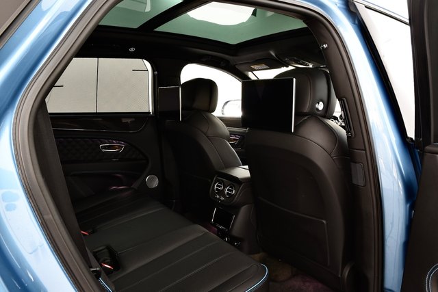 USED 2023 72 BENTLEY BENTAYGA 4.0 V8 S SUV 5dr Petrol Auto 4WD Euro 6 (s/s) (550 ps) &pound;57k Extras | Carbon/Naim/HUD
