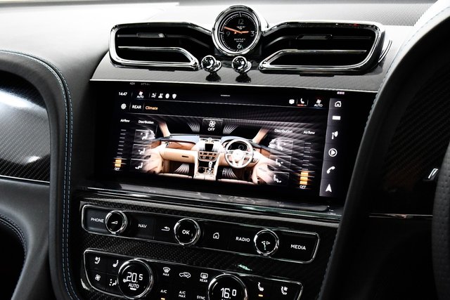 USED 2023 72 BENTLEY BENTAYGA 4.0 V8 S SUV 5dr Petrol Auto 4WD Euro 6 (s/s) (550 ps) &pound;57k Extras | Carbon/Naim/HUD