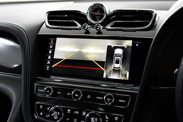 USED 2023 72 BENTLEY BENTAYGA 4.0 V8 S SUV 5dr Petrol Auto 4WD Euro 6 (s/s) (550 ps) &pound;57k Extras | Carbon/Naim/HUD