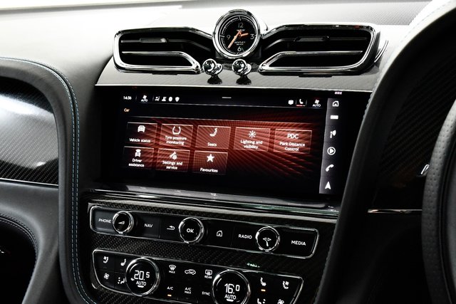 USED 2023 72 BENTLEY BENTAYGA 4.0 V8 S SUV 5dr Petrol Auto 4WD Euro 6 (s/s) (550 ps) &pound;57k Extras | Carbon/Naim/HUD