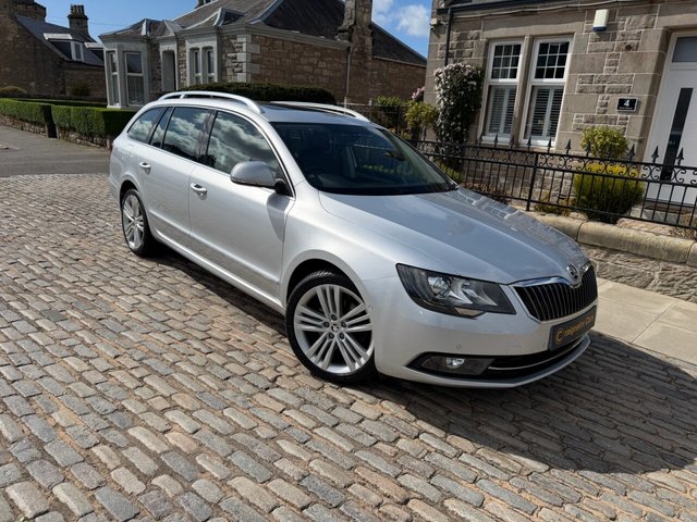 View our Skoda Superb 2.0 TDI Elegance Estate 5dr Diesel Manual Euro 5 (s/s) (170 ps)