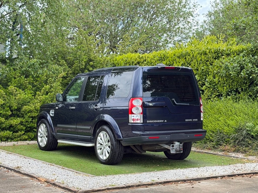 USED 2013 63 LAND ROVER DISCOVERY 4 3.0 SD V6 HSE SUV 5dr Diesel Auto 4WD Euro 5 (255 bhp) A Well Presented and Cared for Example in an Attractive Colour Combination with a Documented Service History