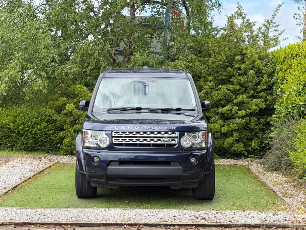 USED 2013 63 LAND ROVER DISCOVERY 4 3.0 SD V6 HSE SUV 5dr Diesel Auto 4WD Euro 5 (255 bhp) A Well Presented and Cared for Example in an Attractive Colour Combination with a Documented Service History