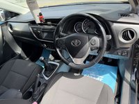 USED 2013 13 TOYOTA AURIS 1.33 DUAL VVT-i ICON 5dr **11 SERVICES RECORDED** * L&C GROUP SHALL BEAT ANY 'WE BUY CARS VALUATION' FOR YOUR PART EXCHANGE *
