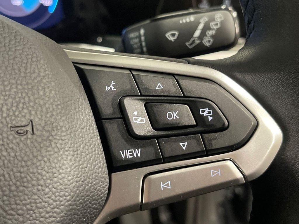USED 2022 72 VOLKSWAGEN GOLF 1.5 TSI Life Hatchback 5dr Petrol Manual Euro 6 (s/s) (150 ps) APPLE CAR PLAY AND ANDROID AUTO