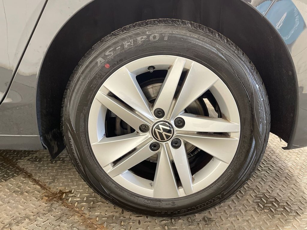 USED 2022 72 VOLKSWAGEN GOLF 1.5 TSI Life Hatchback 5dr Petrol Manual Euro 6 (s/s) (150 ps) APPLE CAR PLAY AND ANDROID AUTO