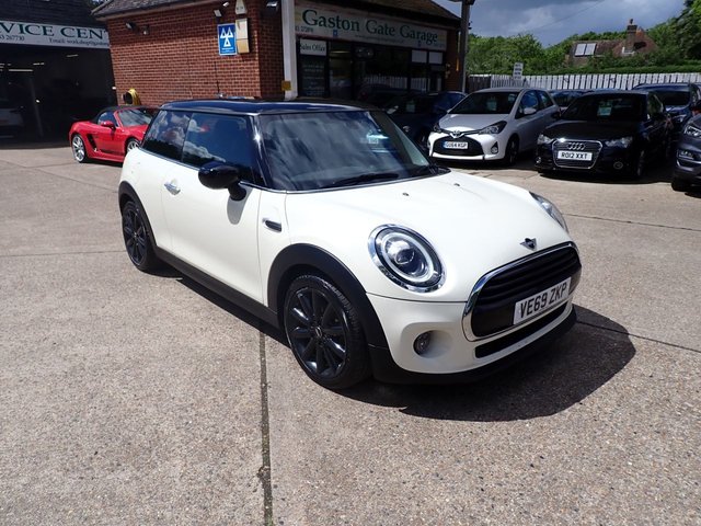 View our MINI Hatch