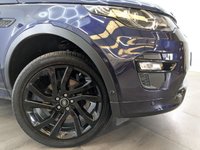 USED 2017 66 LAND ROVER DISCOVERY SPORT 2.0 TD4 HSE Dynamic Lux SUV 5dr Diesel Auto 4WD Euro 6 (s/s) (180 ps) 20'' ALLOY WHEELS , 7 SEATS , PAN ROOF WITH ELECTRIC BLIND , SAT NAV , CRUISE CONTROL , HEATED-COOLING LEATHER SEATS , PARKING SENSORS , REAR CAMERA , TOW BAR - SERVICE HISTORY x 4 - LATEST JUNE 2026