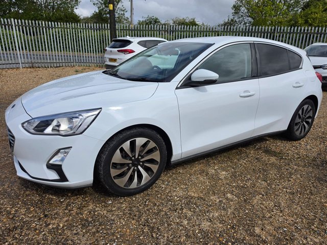 View our Ford Focus 1.0T EcoBoost Zetec Hatchback 5dr Petrol Manual Euro 6 (s/s) (100 ps)