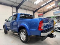 USED 2015 64 TOYOTA HILUX 3.0 D-4D Invincible 4WD Euro 5 4dr 2 OWN. SERVICE HISTORY NO VAT