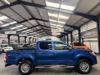 USED 2015 64 TOYOTA HILUX 3.0 D-4D Invincible 4WD Euro 5 4dr 2 OWN. SERVICE HISTORY NO VAT