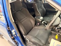 USED 2015 64 TOYOTA HILUX 3.0 D-4D Invincible 4WD Euro 5 4dr 2 OWN. SERVICE HISTORY NO VAT