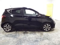 USED 2017 17 HYUNDAI I10 1.2 Premium SE Hatchback 5dr Petrol Manual Euro 6 (87 ps) 1 OWNER-9 SERVICES-SAT NAV-DAB-HEATED SEATS+STEERING WHEEL-SUNROOF